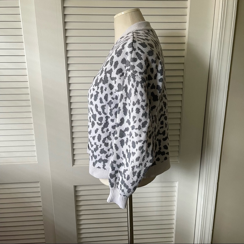 LOFT Petite Cream and Gray Cheetah Print Cropped Cardigan - Picture 5 of 8